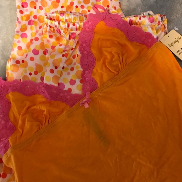 Woman Pajama Set-NWT Stretch soft top, Silky Pants - Picture 7 of 9